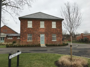 The Officers' Mess - The Garden Quarter